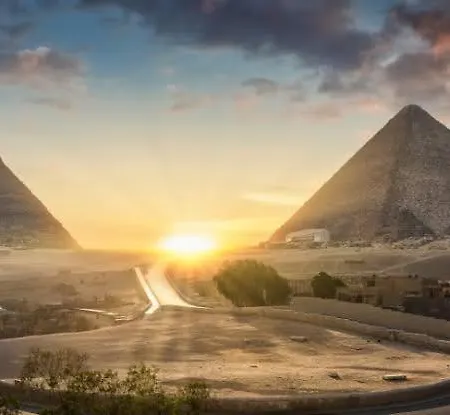 Pyramids Hotel
